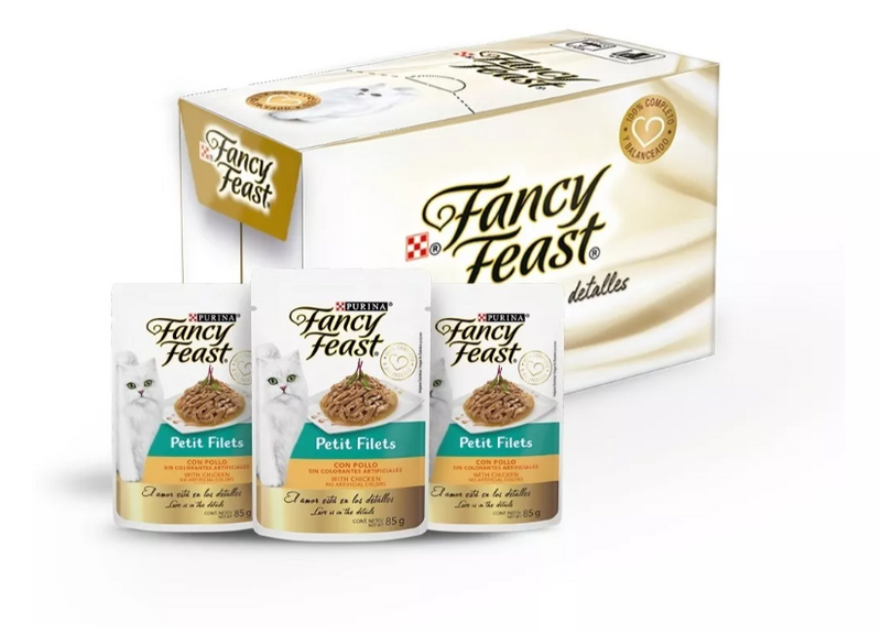 Caja con 12 piezas de Fancy Feast Pouch Petite Filets Pollo 85g - Alimento para gato